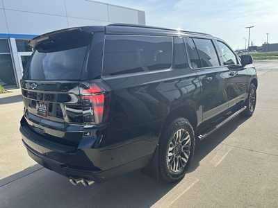 2025 Chevrolet Suburban, $73716. Photo 5
