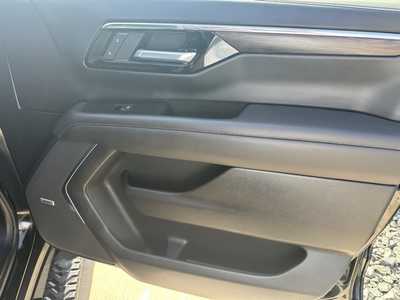 2025 Chevrolet Suburban, $73716. Photo 7