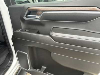 2024 Chevrolet 1500 Crew Cab, $44777. Photo 12