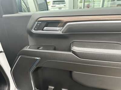 2024 Chevrolet 1500 Crew Cab, $44777. Photo 8