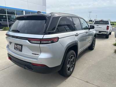 2022 Jeep Grand Cherokee, $33135. Photo 3