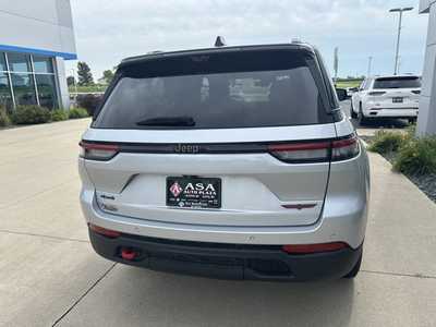 2022 Jeep Grand Cherokee, $33135. Photo 8