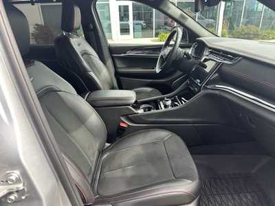 2022 Jeep Grand Cherokee, $33135. Photo 9