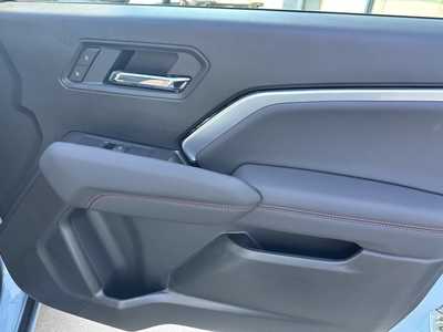 2026 Chevrolet Colorado Crew Cab, $47860. Photo 8