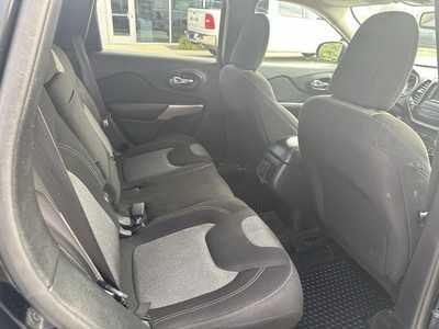 2017 Jeep Cherokee, $10885. Photo 12