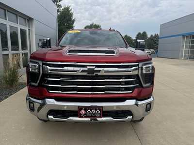 2025 Chevrolet 3500 Crew Cab, $69500. Photo 5