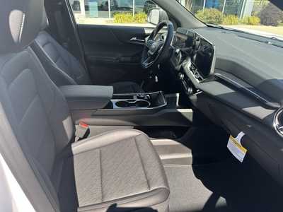 2026 Chevrolet Equinox, $35490. Photo 12