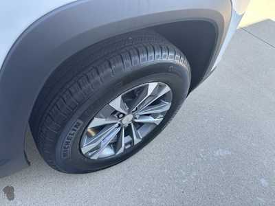 2026 Chevrolet Equinox, $35490. Photo 8
