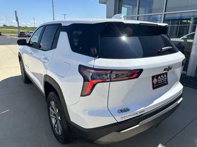 2026 Chevrolet Equinox, $35490. Photo 9