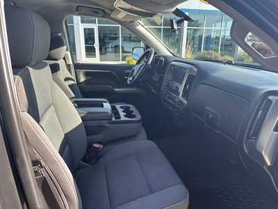 2017 Chevrolet 1500 Crew Cab, $22672. Photo 12
