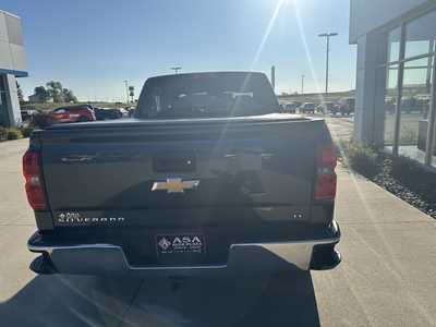 2017 Chevrolet 1500 Crew Cab, $22672. Photo 4
