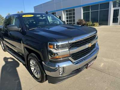 2017 Chevrolet 1500 Crew Cab, $22672. Photo 6