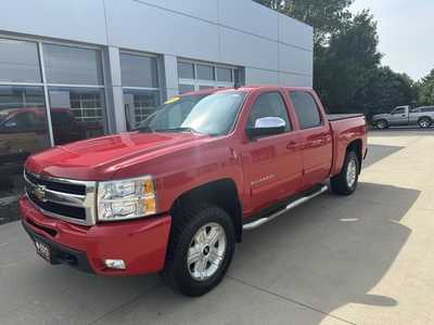 2010 Chevrolet 1500 Crew Cab, $9984. Photo 2