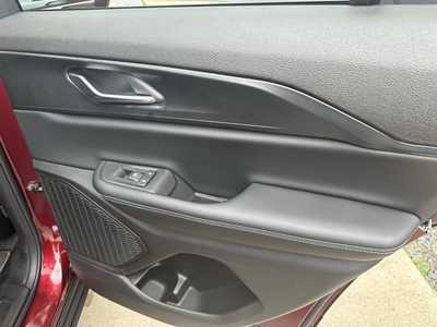 2025 Jeep Grand Cherokee, $42915. Photo 11