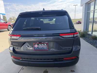 2025 Jeep Grand Cherokee, $54405. Photo 4