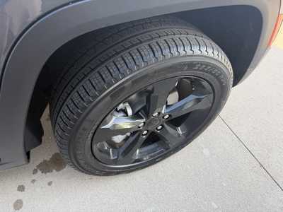 2025 Jeep Grand Cherokee, $54405. Photo 8