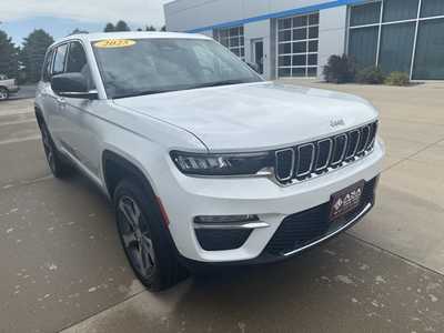 2025 Jeep Grand Cherokee, $53710. Photo 4