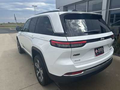 2025 Jeep Grand Cherokee, $53710. Photo 7