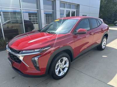 2026 Chevrolet Trax, $24385. Photo 2