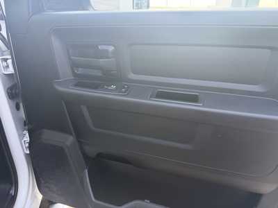 2017 RAM 3500 Crew Cab, $26900. Photo 10