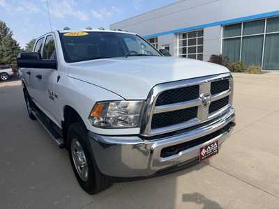 2017 RAM 3500 Crew Cab, $26900. Photo 4