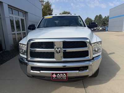 2017 RAM 3500 Crew Cab, $26900. Photo 5