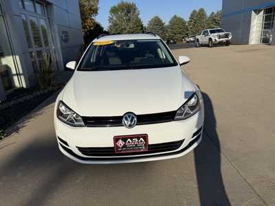 2016 Volkswagen Golf, $12595. Photo 3