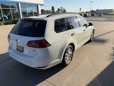 2016 Volkswagen Golf, $12595. Photo 5