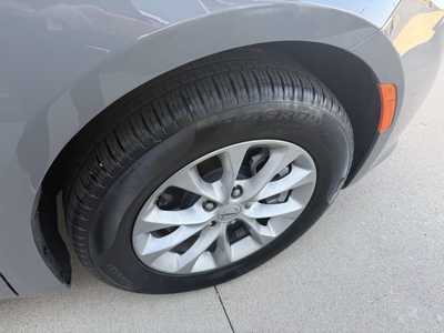 2024 Chrysler Pacifica, $42090. Photo 6