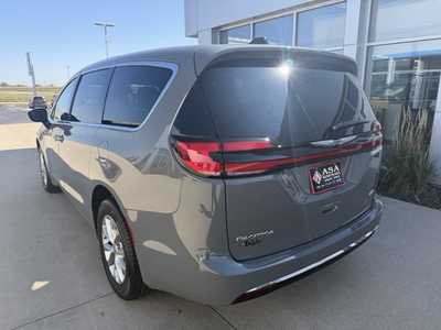 2024 Chrysler Pacifica, $42090. Photo 7