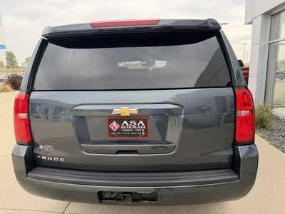 2019 Chevrolet Tahoe, $23500. Photo 4