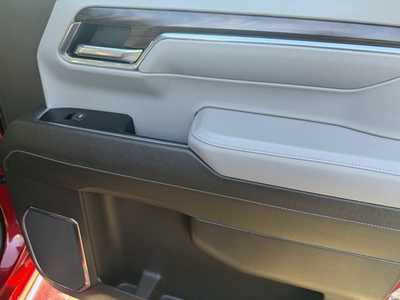 2024 GMC 1500 Crew Cab, $52988. Photo 11