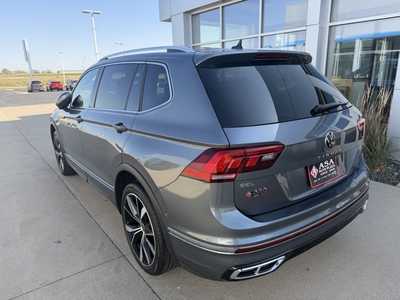 2022 Volkswagen Tiguan, $30775. Photo 5
