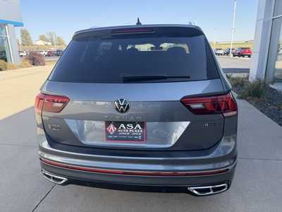 2022 Volkswagen Tiguan, $30775. Photo 6