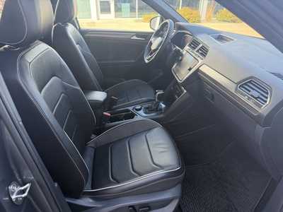 2022 Volkswagen Tiguan, $30775. Photo 9