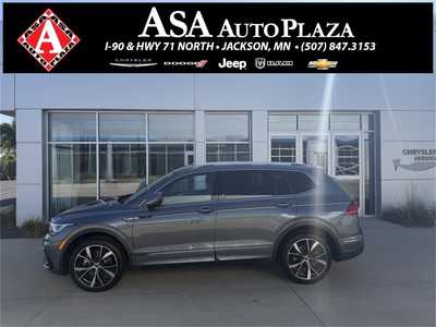 2022 Volkswagen Tiguan, $30775. Photo 1