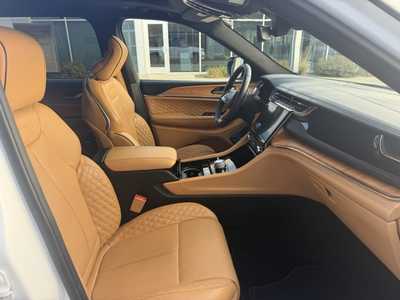 2023 Jeep Grand Cherokee L, $46850. Photo 9