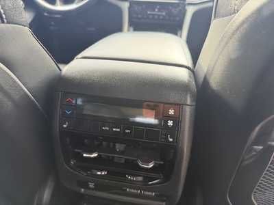 2024 Jeep Grand Cherokee L, $38888. Photo 11