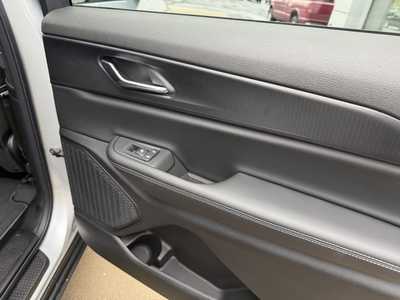2025 Jeep Grand Cherokee L, $44415. Photo 12