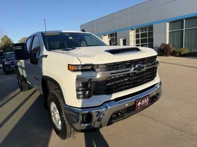 2026 Chevrolet 3500 Crew Cab, $78155. Photo 6