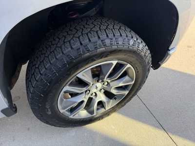 2020 Chevrolet 1500 Crew Cab, $24925. Photo 10