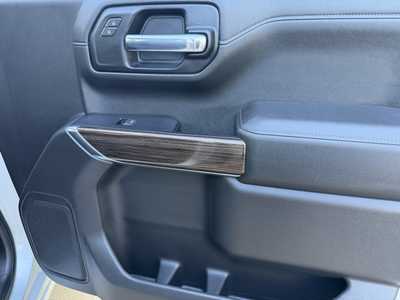 2020 Chevrolet 1500 Crew Cab, $24925. Photo 9