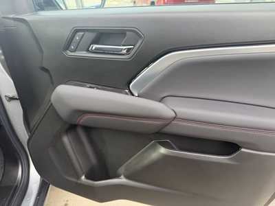 2026 Chevrolet Colorado Crew Cab, $46465. Photo 8