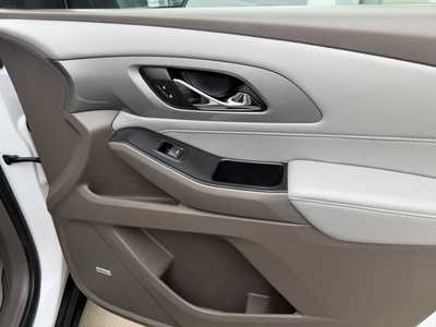 2021 Chevrolet Traverse, $24997. Photo 9