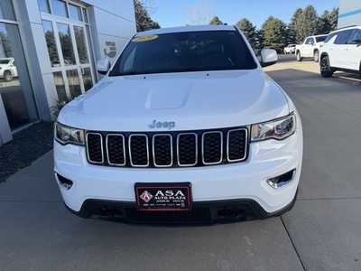 2020 Jeep Grand Cherokee, $23985. Photo 3