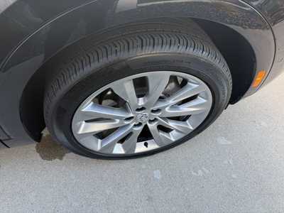 2023 Buick Envision, $36989. Photo 10