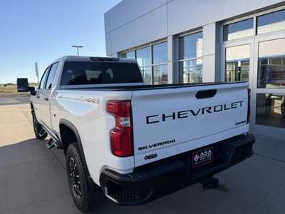 2020 Chevrolet 2500 Crew Cab, $. Photo 9