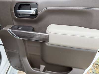 2019 Chevrolet 1500 Crew Cab, $36555. Photo 11