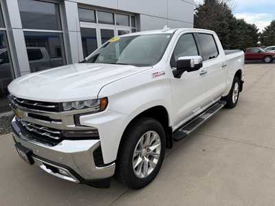2019 Chevrolet 1500 Crew Cab, $36555. Photo 2
