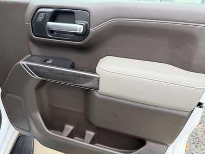 2019 Chevrolet 1500 Crew Cab, $36555. Photo 7